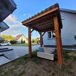 Jacuzzi W Cenie Pobytu -mazurski Zakatek, Wlasna Linia Brzegowa